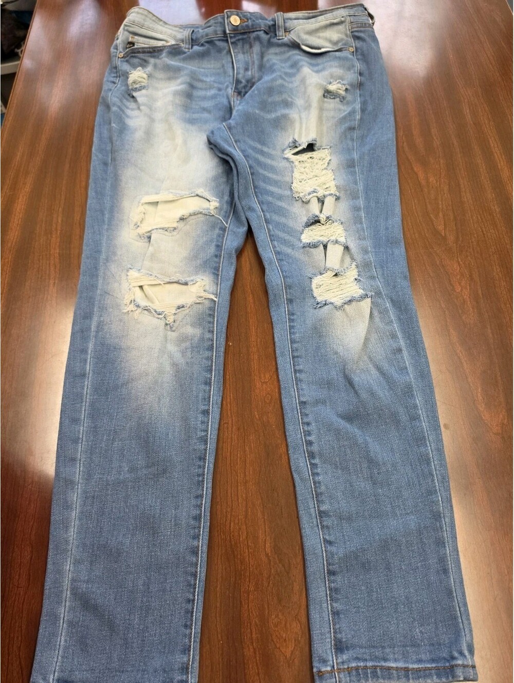 KanCan Distressed Light Wash Jeans XL Raw Knee Slit Casual Pants Y2K Revival